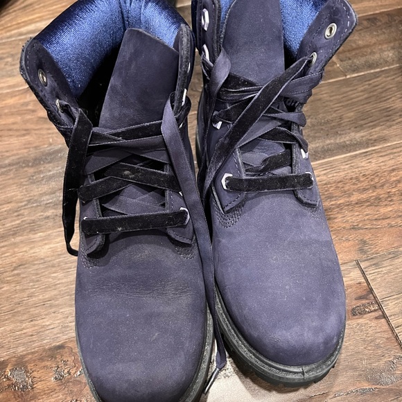 Rare blue velvet boots - Picture 2 of 2